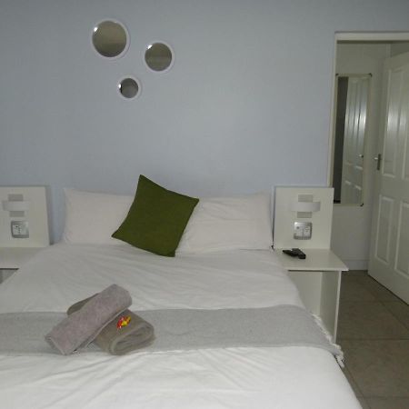 Eland Place Self Catering Guest House Beacon Bay Exteriér fotografie